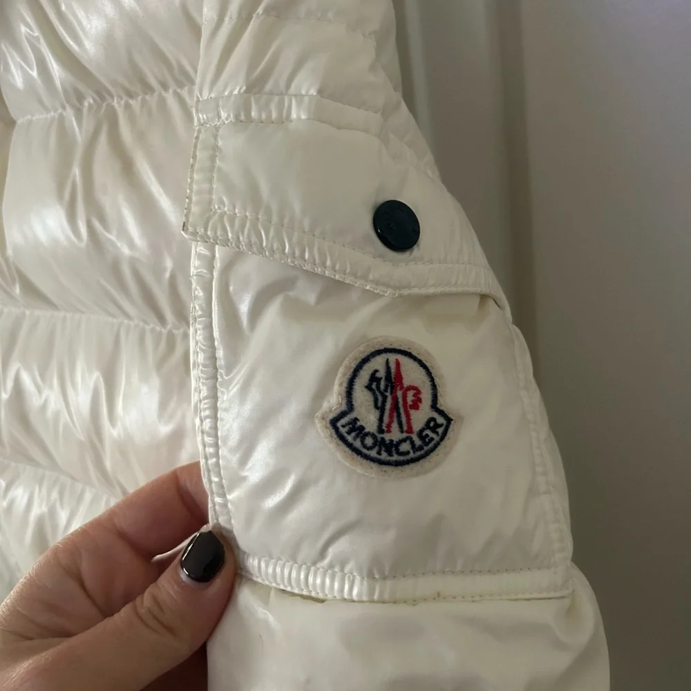 Moncler Off-White Puffer Jacket - Picture 3 of 6